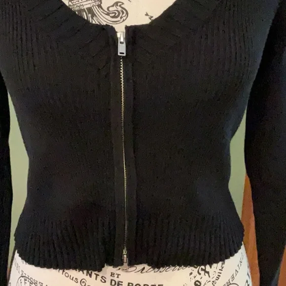 La Hearts Black Crop Top Sweater, Size Small - Picture 3 of 4